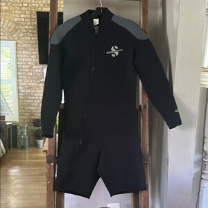 SCUBAPRO LONG SLEEVE WETSUIT MEN LARGE EXCELLENT 3 MM